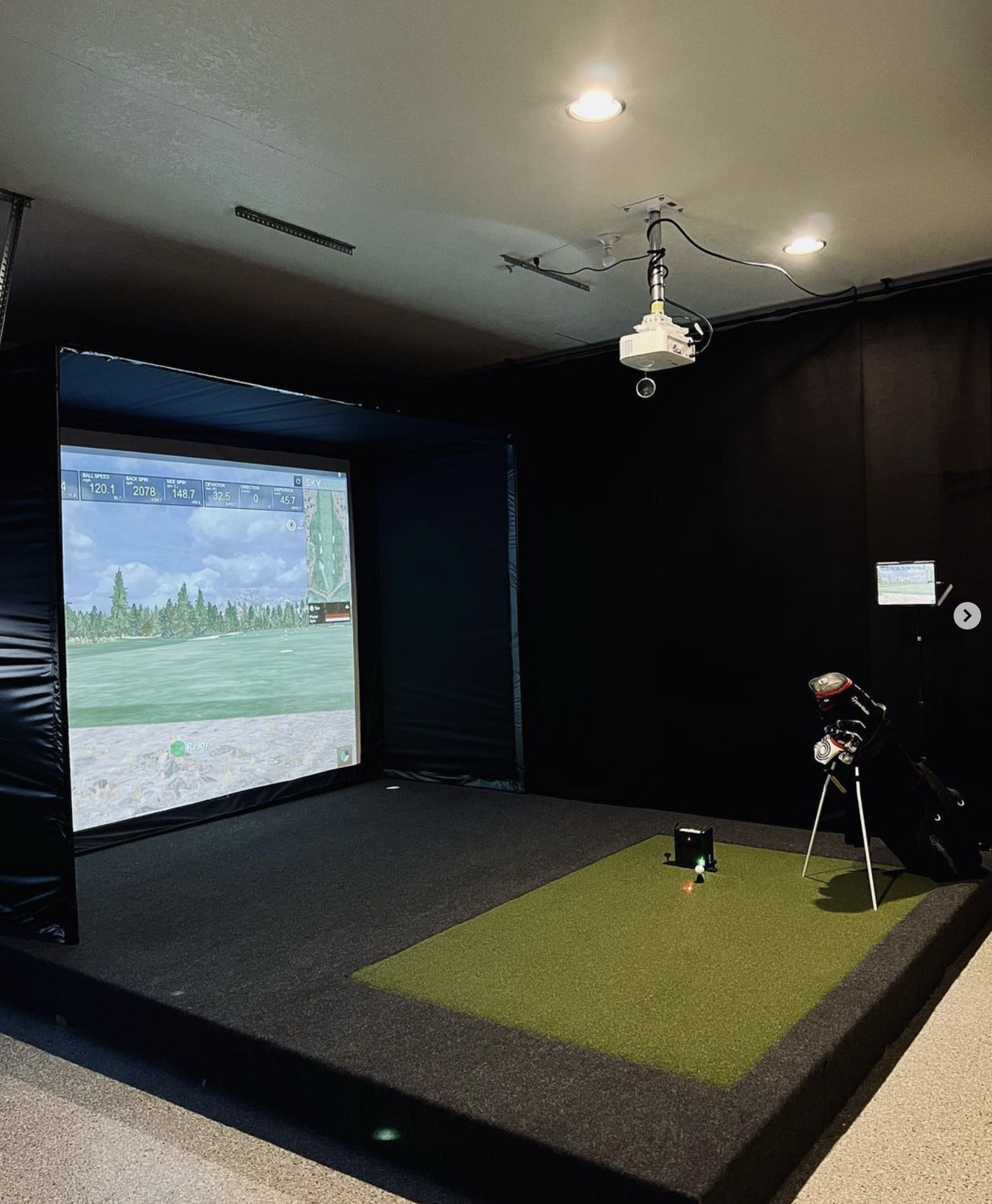 Build Your Own Putting Green + DIY Golf Simulator - Camry Golf Greens